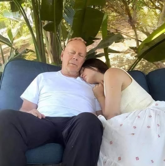 A Thanksgiving of Love and Resilience: How Bruce Willis’ Family Finds Strength in Togetherness Amid His Health Battle