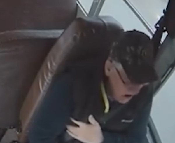 Hero Behind the Wheel: How One School Bus Driver’s Courage Turned a Life-Threatening Incident into a Lesson in Leadership and Unity