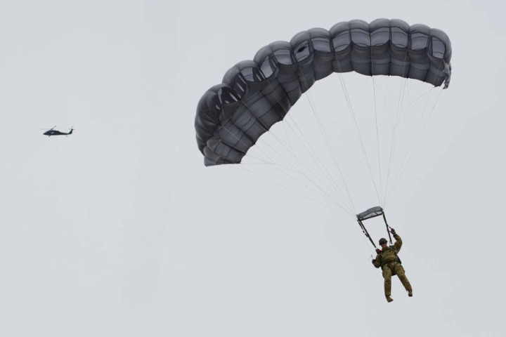 British Soldier Survives Incredible Parachute Accident in California: A Miraculous Tale of Survival