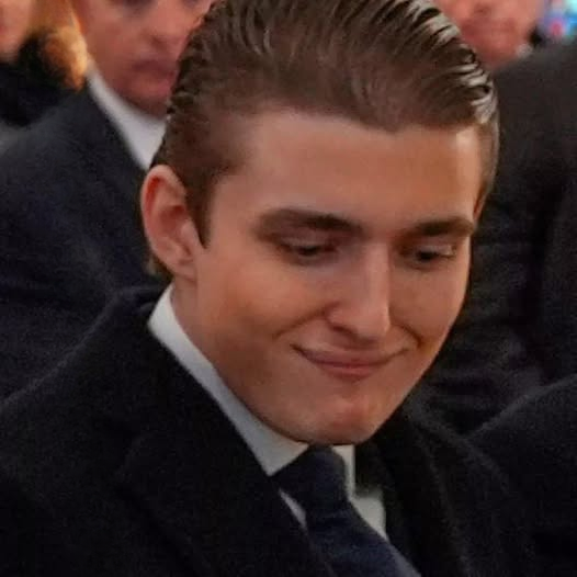 “At 18, A Quiet Shift”: The Moment That Has Everyone Talking About Barron Trump
