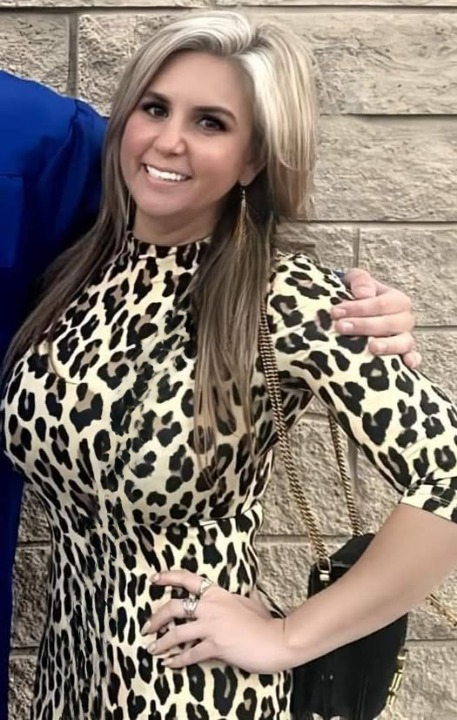 Brandi Passante Attracts Online Attention After Recent Beach Photos Go Viral