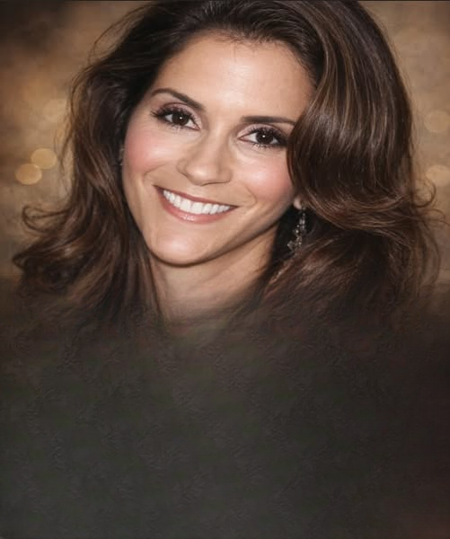Jami Gertz’s Journey from Ordinary Childhood to Extraordinary Wealth