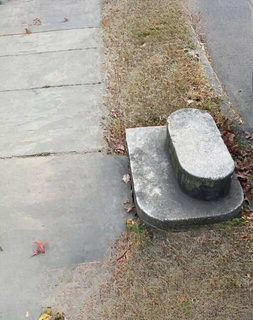 The Mysterious Speaker-Like Box on a 1930s Brick Colonial — A Fascinating Relic of Early Home Security