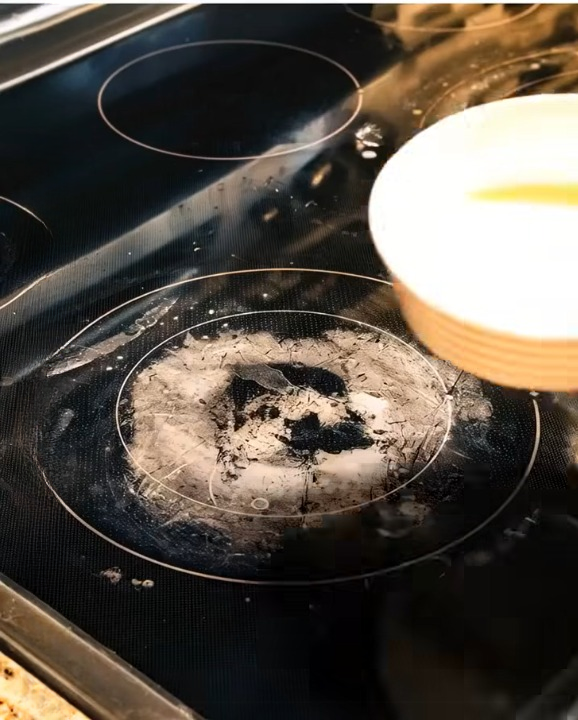 My Glass Stovetop Is Dirty and Scratched — Here’s How to Clean It Safely and Make It Look Better