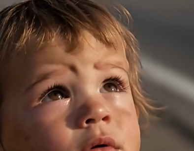 A Police Officer Found a 3-Year-Old Alone Near a Highway — The Discovery That Followed Shocked Everyone