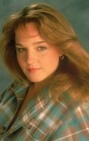 Helen Hunt Draws Attention After Recent Beach Photos Go Viral
