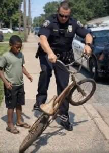 A Boy’s Broken Bicycle Led to a Heartwarming Act of Kindness