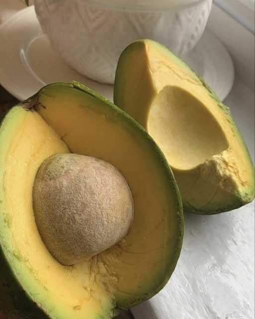 What Really Happens When You Eat Avocados? Benefits, Risks and Portion Advice